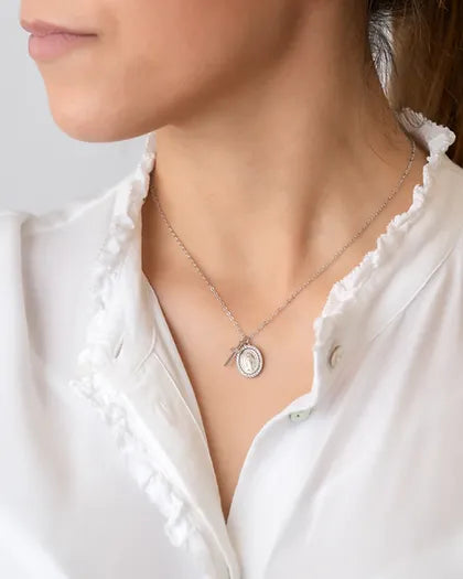 Colar Diamond Miraculous Mary com cruz