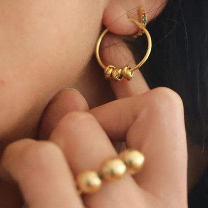Knot hoops