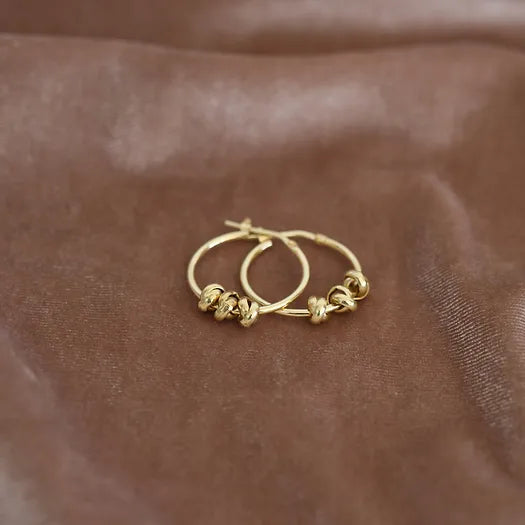 Knot hoops