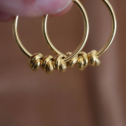 Knot hoops